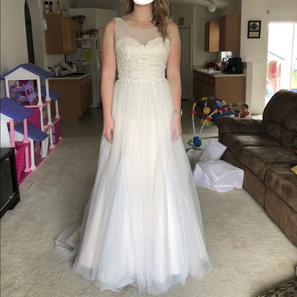 Wedding Dress, Brand new, unaltered - Picture 3 of 8